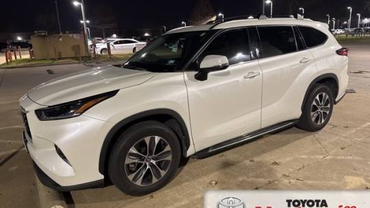 2021 Toyota Highlander XLE — SUV — 102,651 mi — Arlington, TX