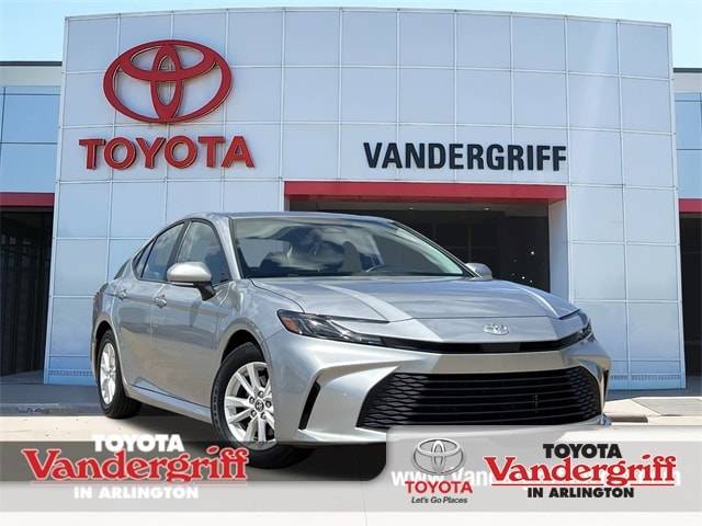 2025 Toyota Camry Hybrid LE — Sedan — 28,262 mi — Arlington, TX