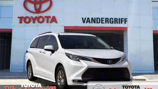 2022 Toyota Sienna XLE — Minivan — 60,862 mi — Arlington, TX