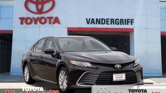 2022 Toyota Camry SE — Sedan — 10,357 mi — Arlington, TX