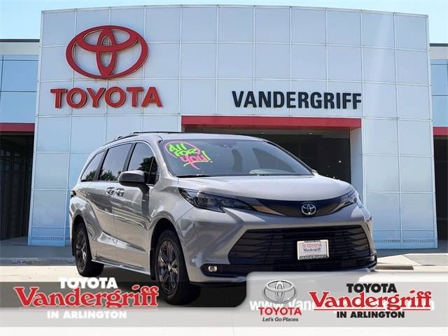 2024 Toyota Sienna Woodland Edition — Minivan — 61,839 mi — Arlington, TX