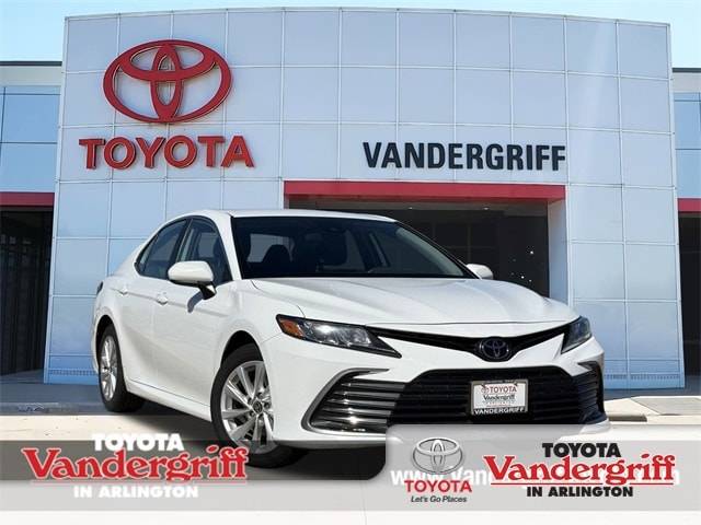 2024 Toyota Camry LE — Sedan — 28,028 mi — Arlington, TX