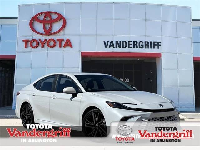 2025 Toyota Camry LE — Sedan — 3,337 mi — Arlington, TX