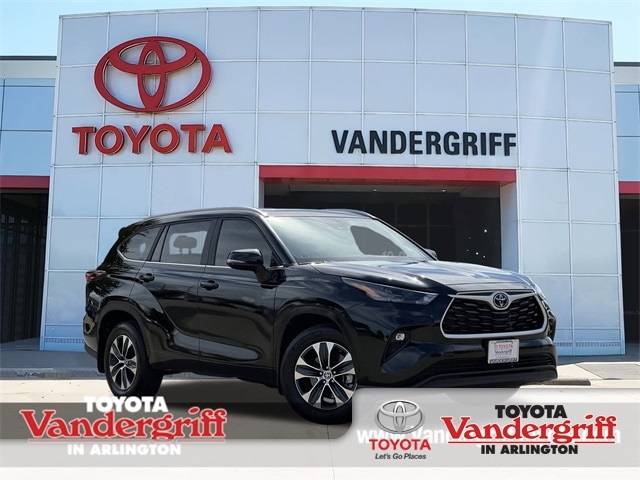 2024 Toyota Highlander XLE — SUV — 15,625 mi — Arlington, TX