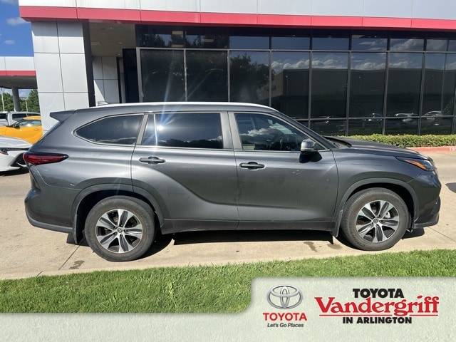2023 Toyota Highlander XLE — SUV — 29,970 mi — Arlington, TX