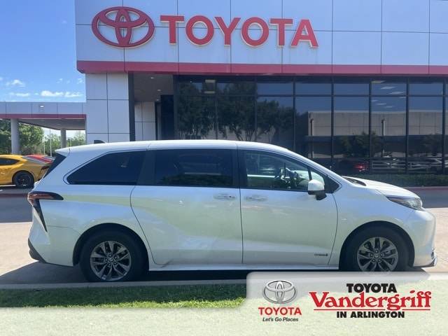 2021 Toyota Sienna XLE — Minivan — 53,629 mi — Arlington, TX