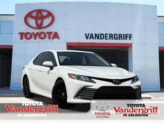 2022 Toyota Camry LE — Sedan — 33,669 mi — Arlington, TX