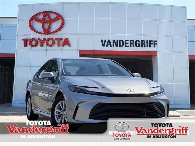 2025 Toyota Camry Hybrid LE — Sedan — 33 mi — Arlington, TX