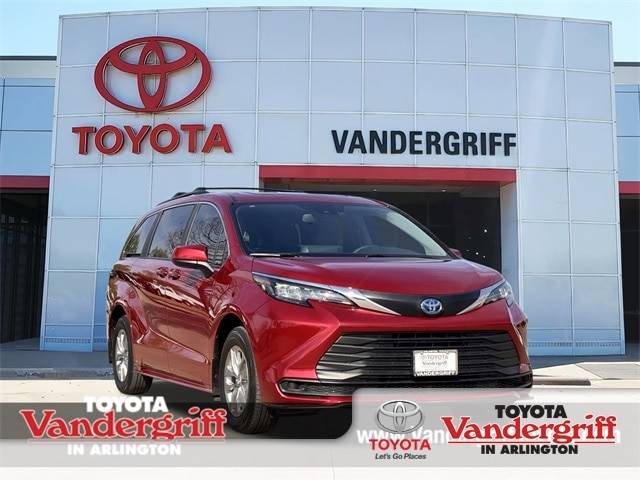 2024 Toyota Sienna LE — Minivan — 6,757 mi — Arlington, TX