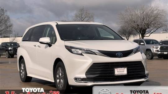 2023 Toyota Sienna XLE — Minivan — 16,819 mi — Arlington, TX