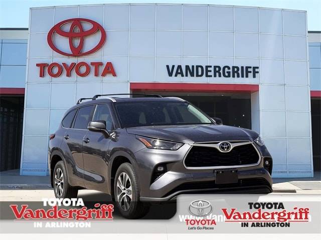 2023 Toyota Highlander XLE — SUV — 21,558 mi — Arlington, TX