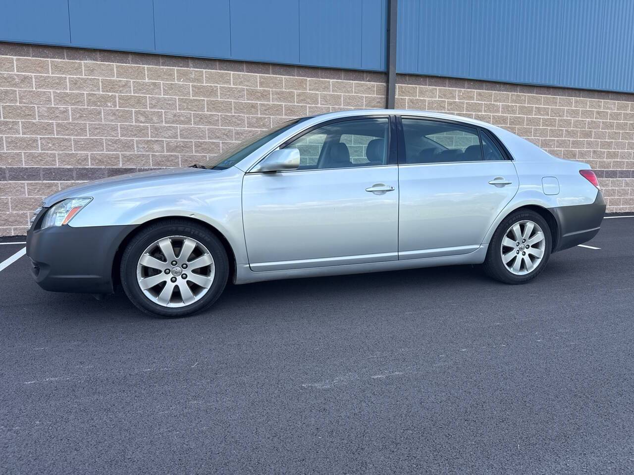 2006 Toyota Avalon XLS — Sedan — 200,484 mi — Warminster, PA