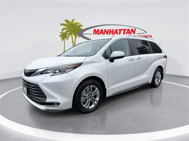 2023 Toyota Sienna Platinum — Minivan — 42,104 mi — Manhattan Beach, CA