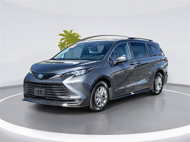 2025 Toyota Sienna XLE — Minivan — 3,471 mi — Manhattan Beach, CA