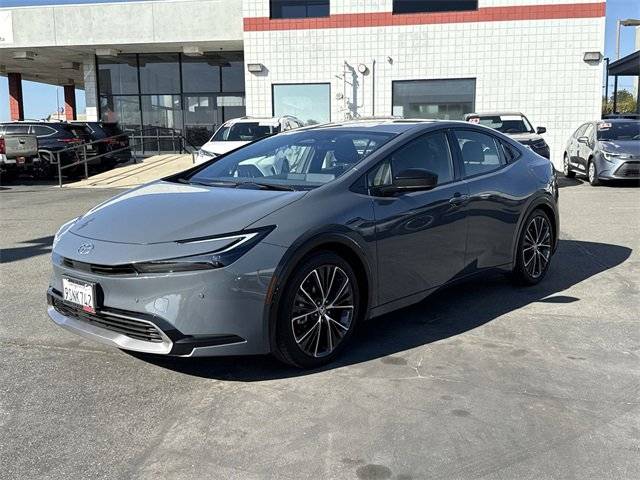 2025 Toyota Prius XLE — Hatchback — 10,720 mi — Manhattan Beach, CA