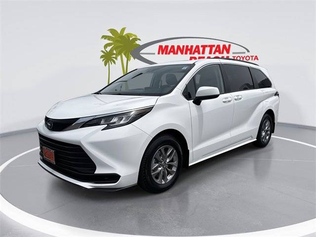 2022 Toyota Sienna LE — Minivan — 60,612 mi — Manhattan Beach, CA