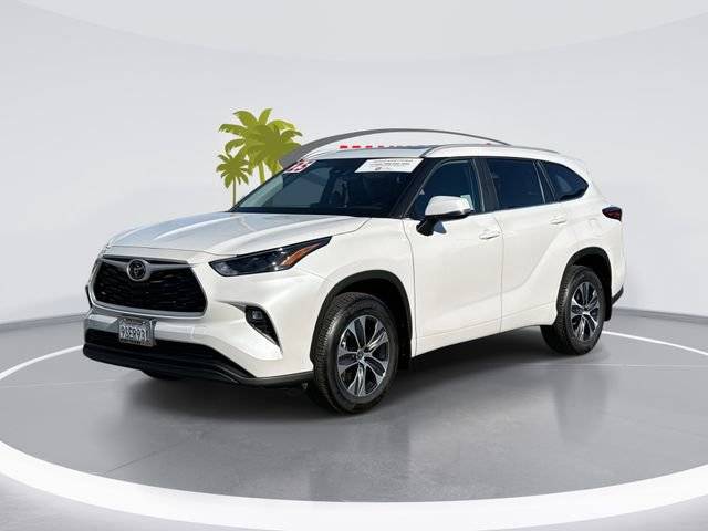 2025 Toyota Highlander XLE