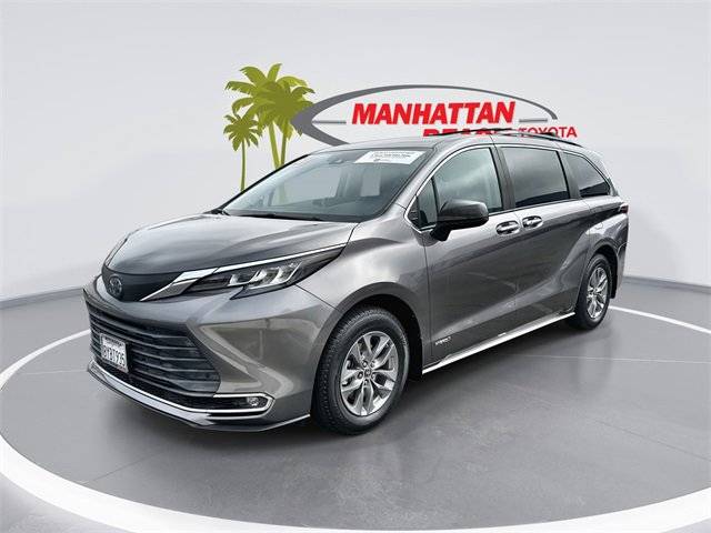 2021 Toyota Sienna XLE — Minivan — 40,554 mi — Manhattan Beach, CA
