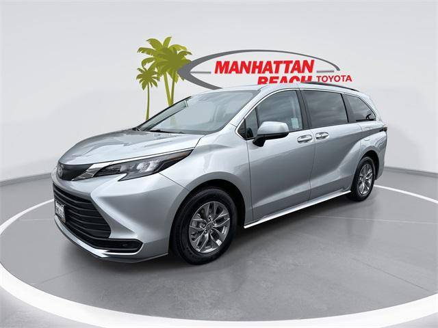 2024 Toyota Sienna LE — Minivan — 4,717 mi — Manhattan Beach, CA