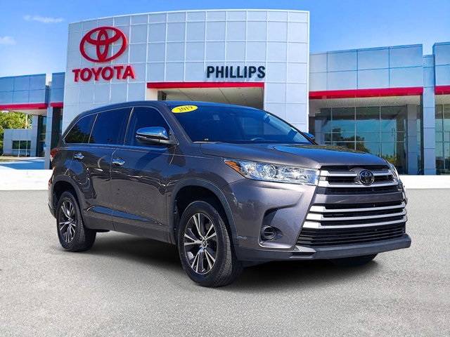 2019 Toyota Highlander LE — SUV — 40,233 mi — Leesburg, FL