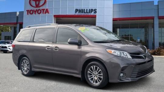 2020 Toyota Sienna XLE — Minivan — 16,647 mi — Leesburg, FL