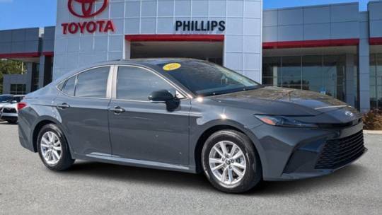 2025 Toyota Camry LE — Sedan — 2,833 mi — Leesburg, FL