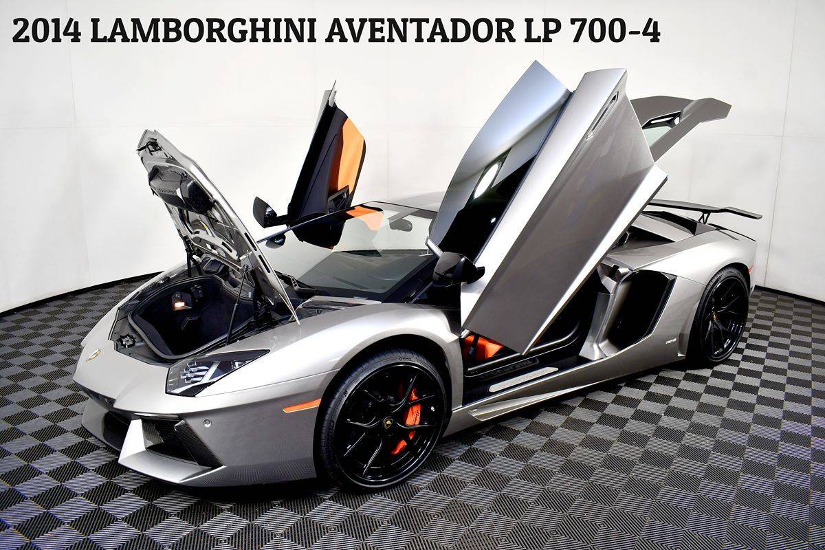 2014 Lamborghini Aventador Standard