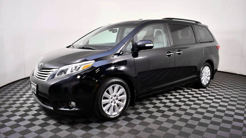 2017 Toyota Sienna Limited — Minivan — 121,942 mi — Lynnwood, WA