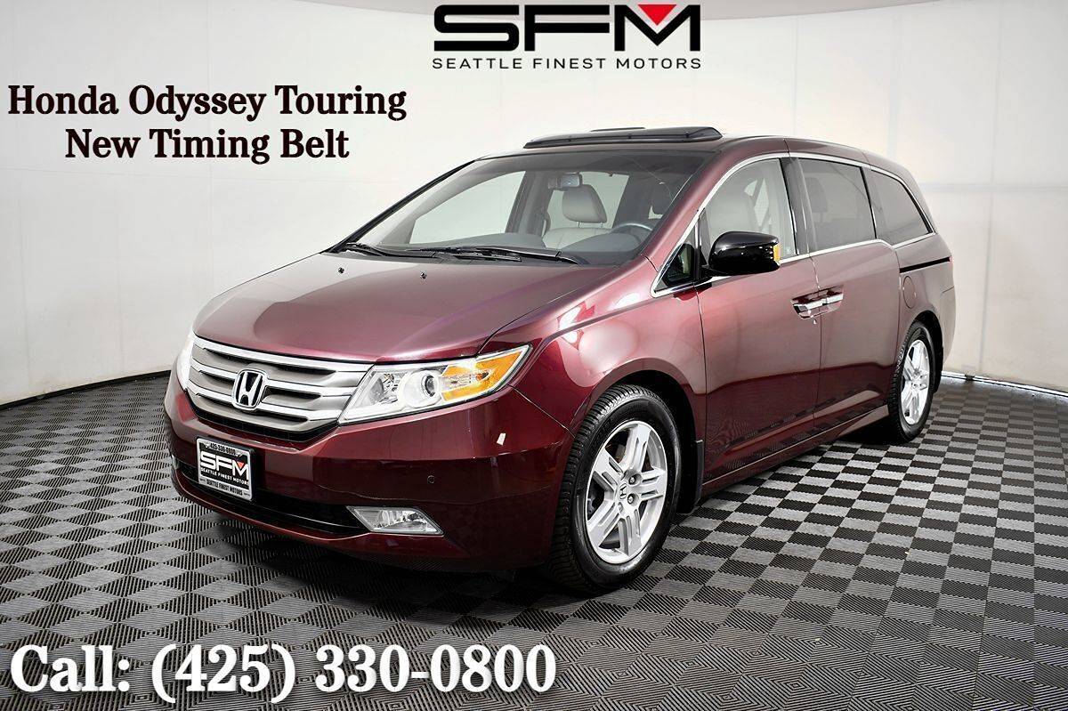 2011 Honda Odyssey Touring — Minivan — 119,905 mi — Lynnwood, WA
