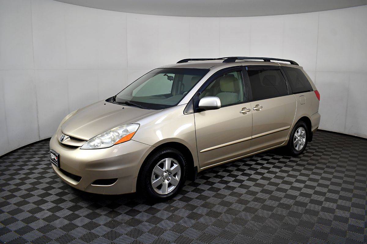 2007 Toyota Sienna LE — Minivan — 273,472 mi — Lynnwood, WA