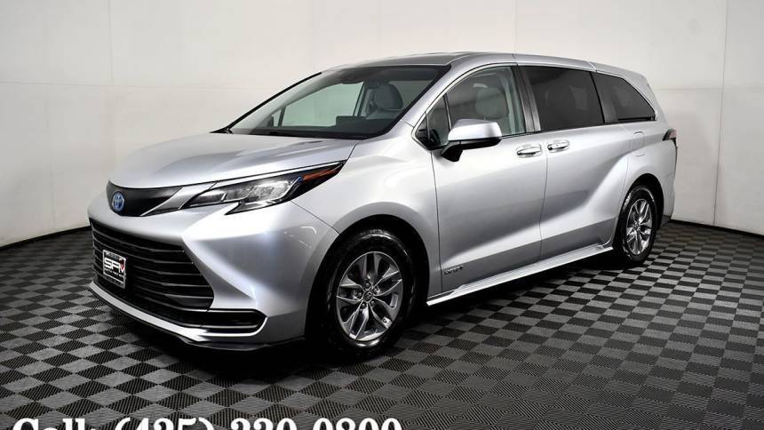 2021 Toyota Sienna LE — Minivan — 122,116 mi — Lynnwood, WA
