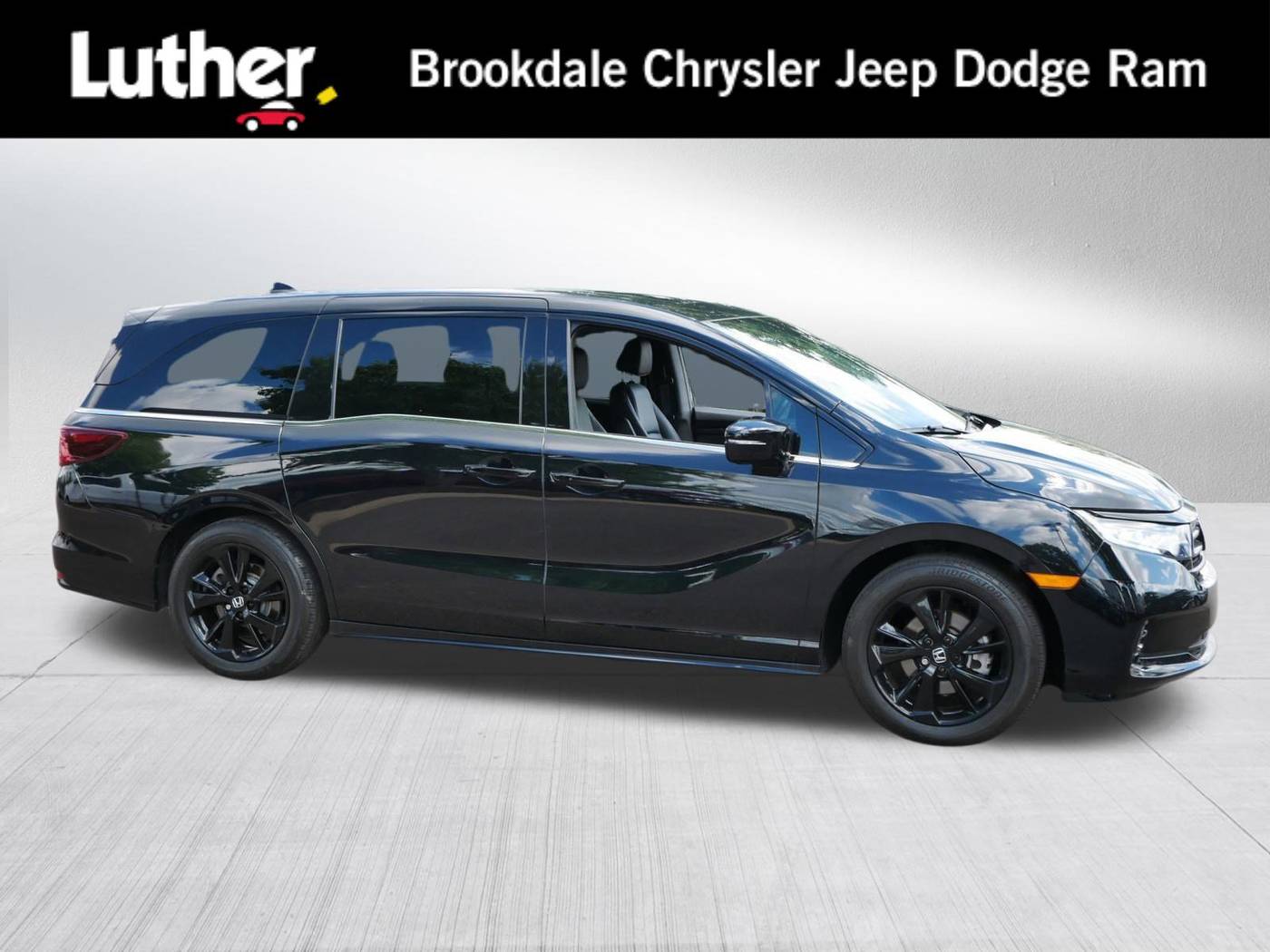 2023 Honda Odyssey Sport — Minivan — 12,890 mi — Brooklyn Park, MN