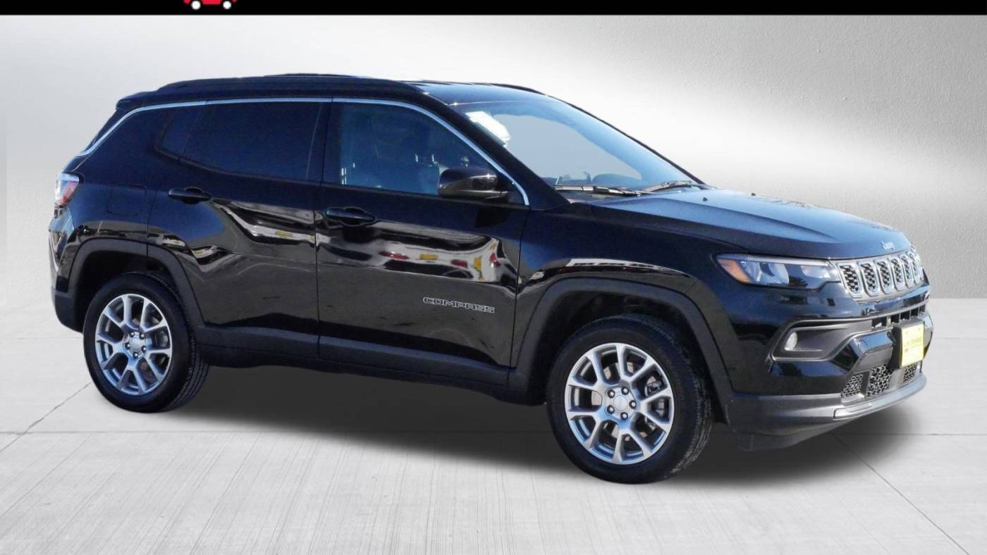2024 Jeep Compass Latitude Lux — SUV — 6,925 mi — Brooklyn Park, MN