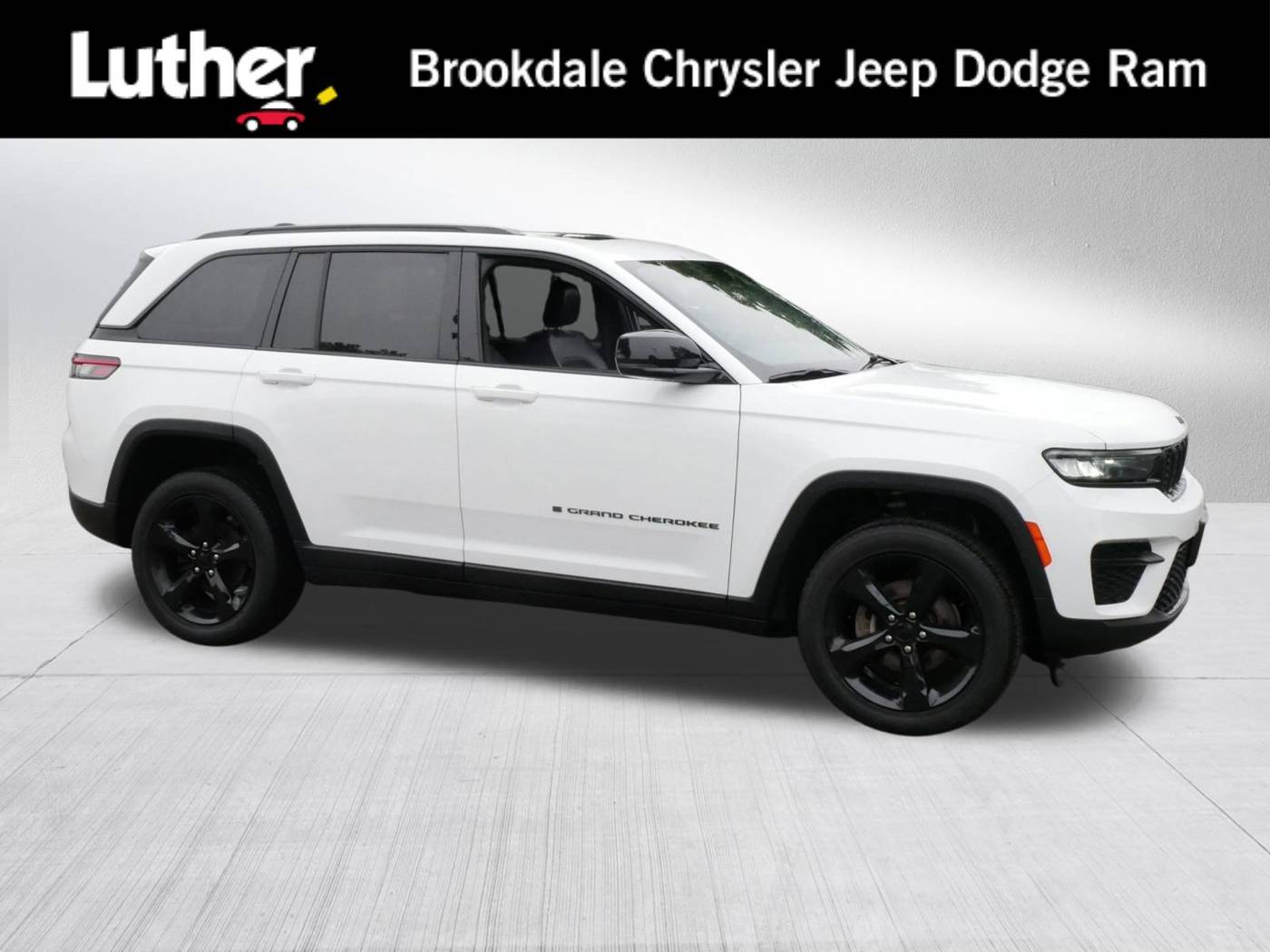2022 Jeep Grand Cherokee Altitude — SUV — 29,644 mi — Brooklyn Park, MN