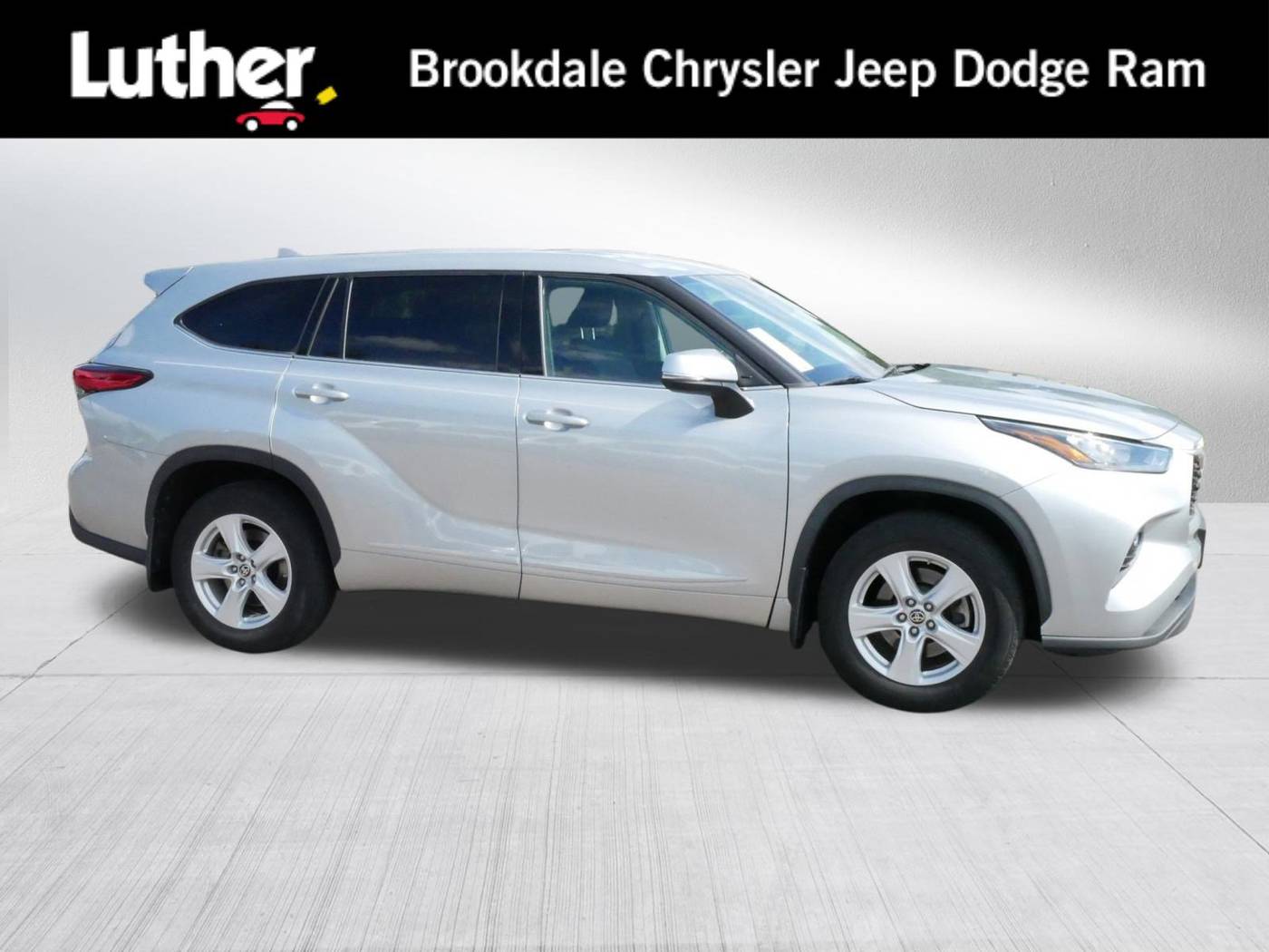 2020 Toyota Highlander LE — SUV — 38,830 mi — Brooklyn Park, MN