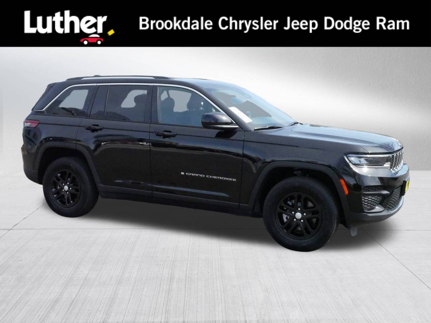 2023 Jeep Grand Cherokee Laredo — SUV — 46,690 mi — Brooklyn Park, MN