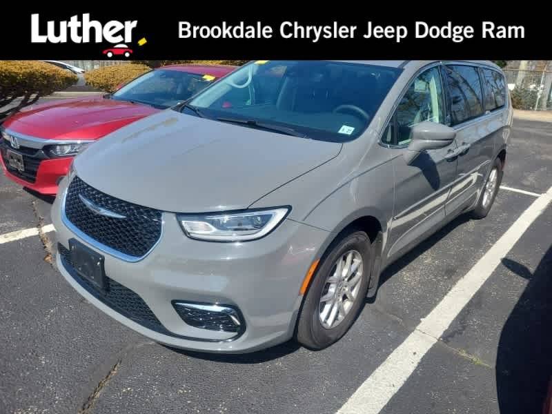 2022 Chrysler Pacifica Touring L — Minivan — 43,569 mi — Brooklyn Park, MN
