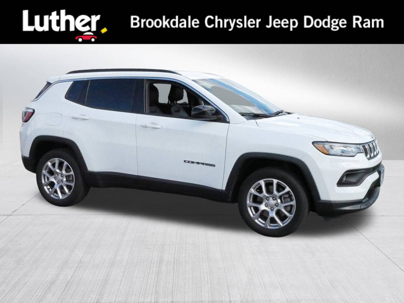 2024 Jeep Compass Latitude Lux — SUV — 17,230 mi — Brooklyn Park, MN