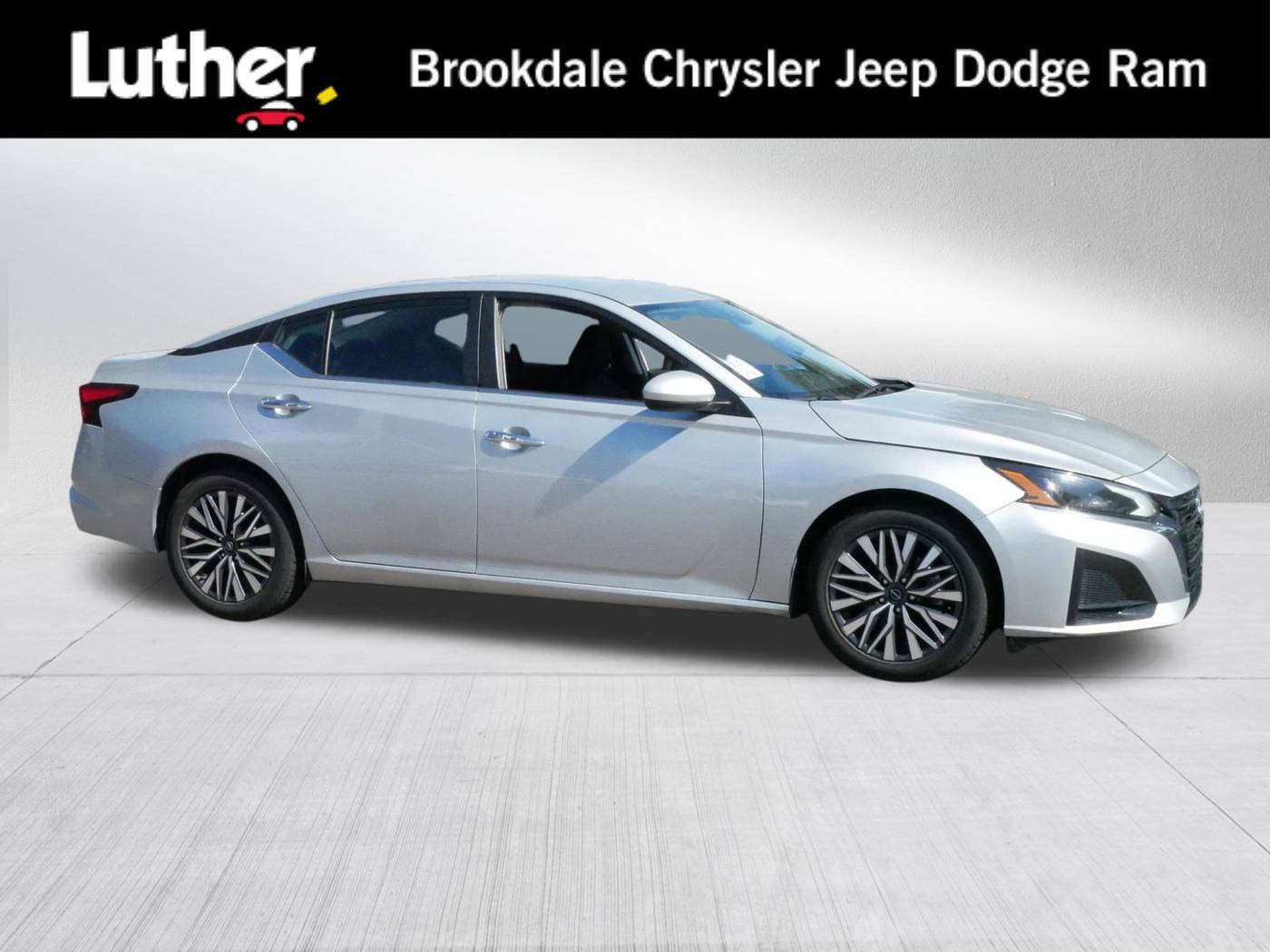 2023 Nissan Altima SV — Sedan — 47,293 mi — Brooklyn Park, MN