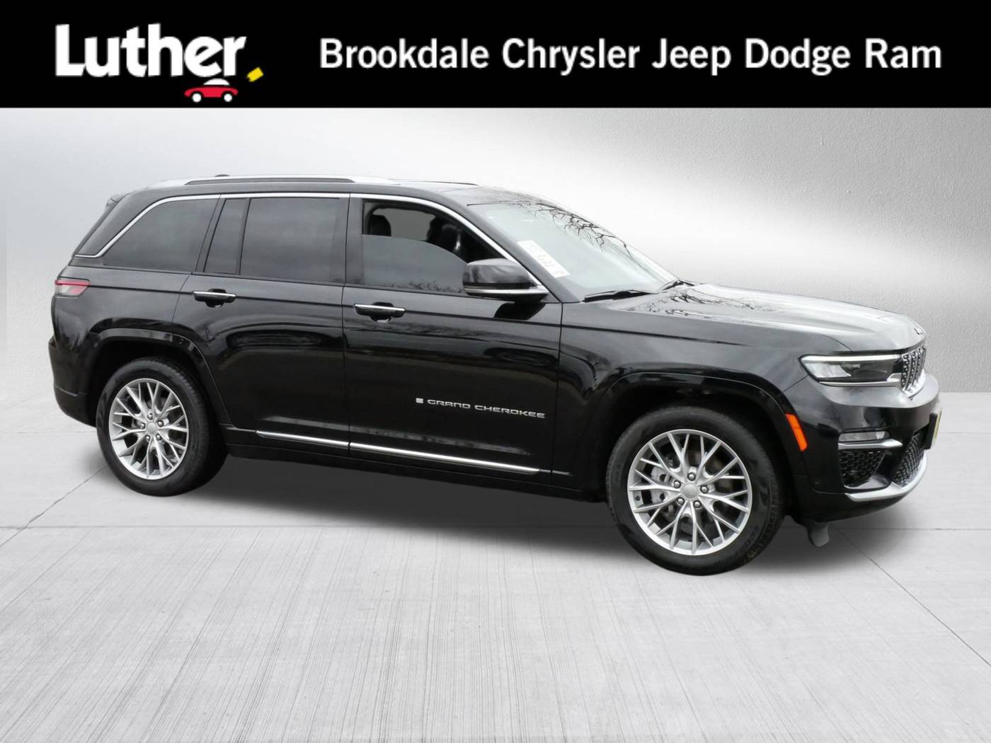 2024 Jeep Grand Cherokee Summit — SUV — 18,155 mi — Brooklyn Park, MN