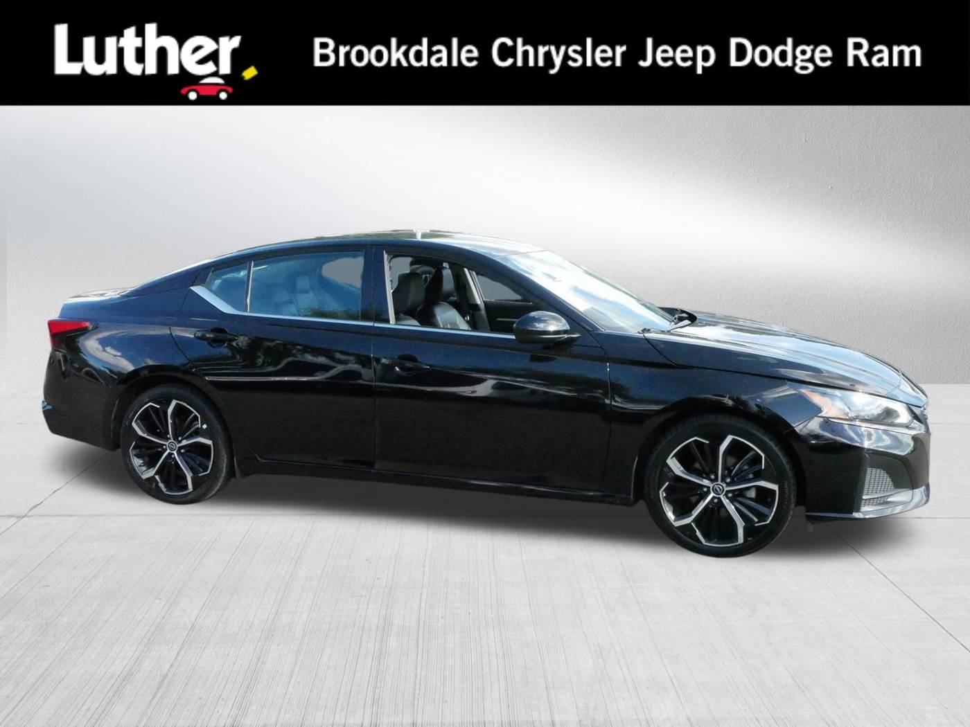 2023 Nissan Altima SR — Sedan — 65,159 mi — Brooklyn Park, MN