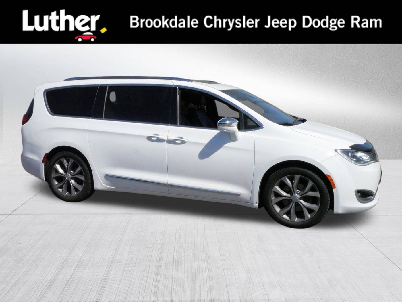 2020 Chrysler Pacifica Limited — Minivan — 90,670 mi — Brooklyn Park, MN