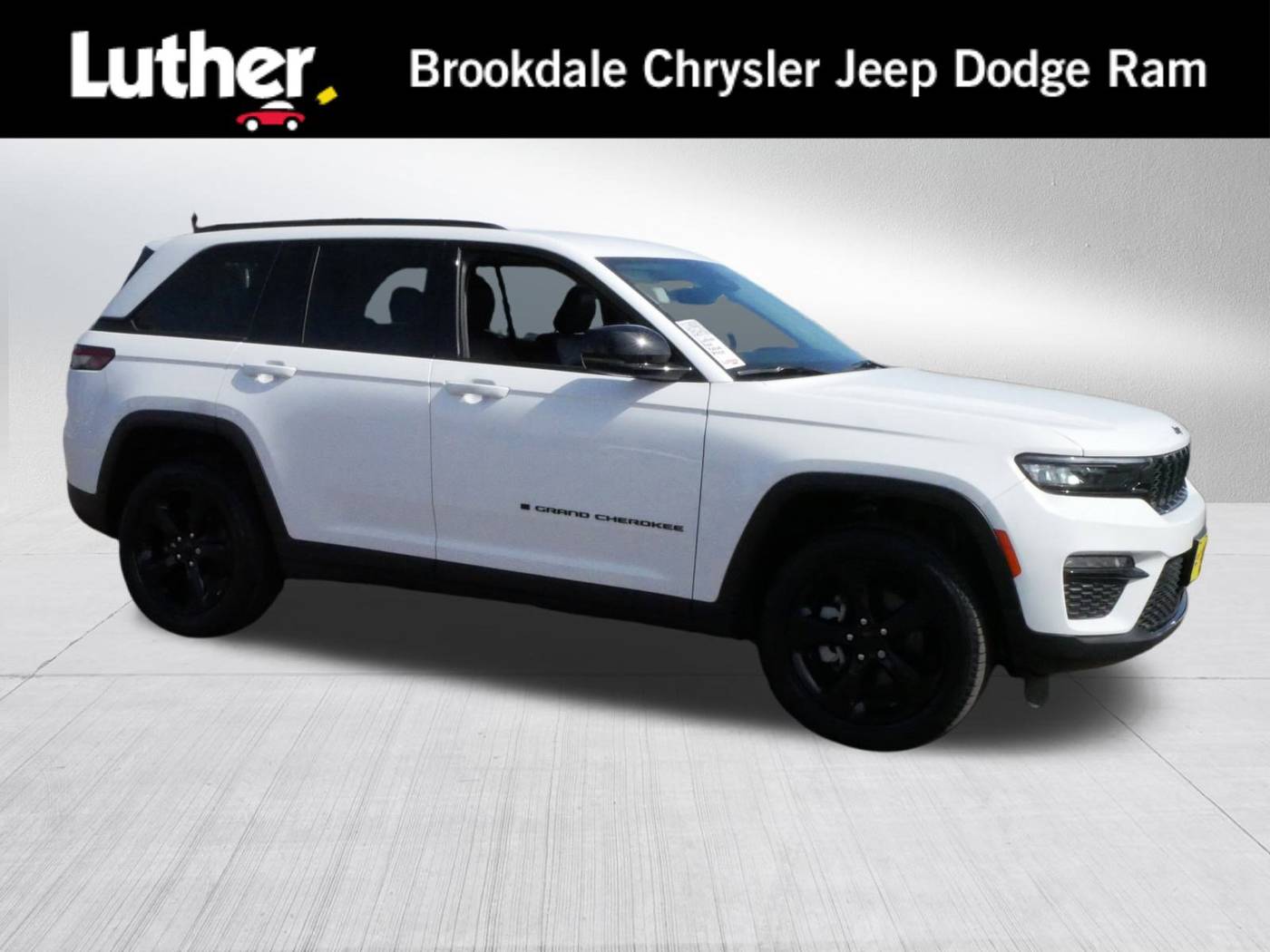 2023 Jeep Grand Cherokee Limited — SUV — 28,815 mi — Brooklyn Park, MN
