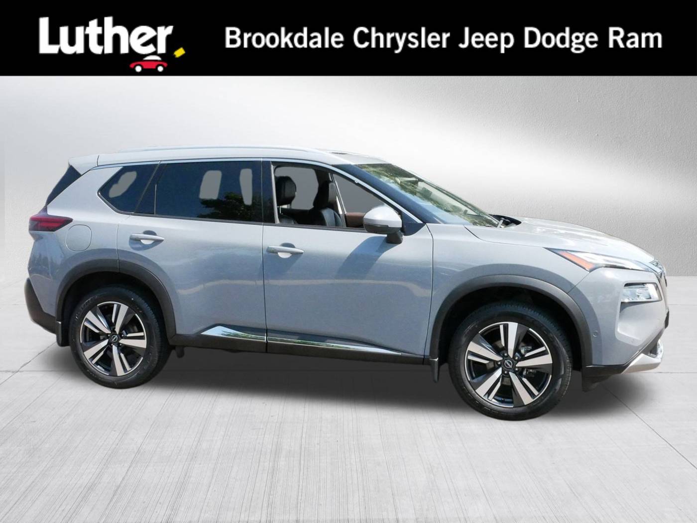 2022 Nissan Rogue Platinum — SUV — 28,242 mi — Brooklyn Park, MN