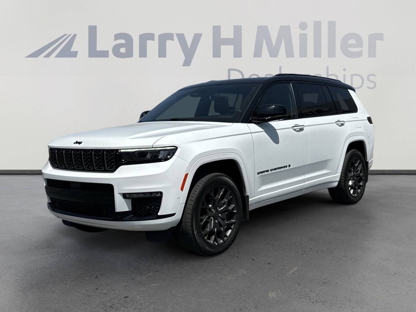 2023 Jeep Grand Cherokee Summit — SUV — 18,763 mi — Sandy, UT