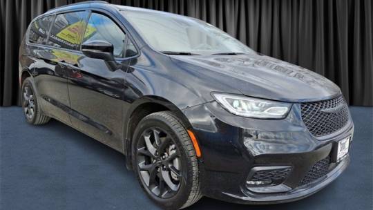 2023 Chrysler Pacifica Touring L — Minivan — 25,732 mi — Sussex, NJ