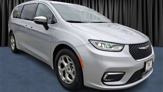 2023 Chrysler Pacifica Limited — Minivan — 6,138 mi — Sussex, NJ