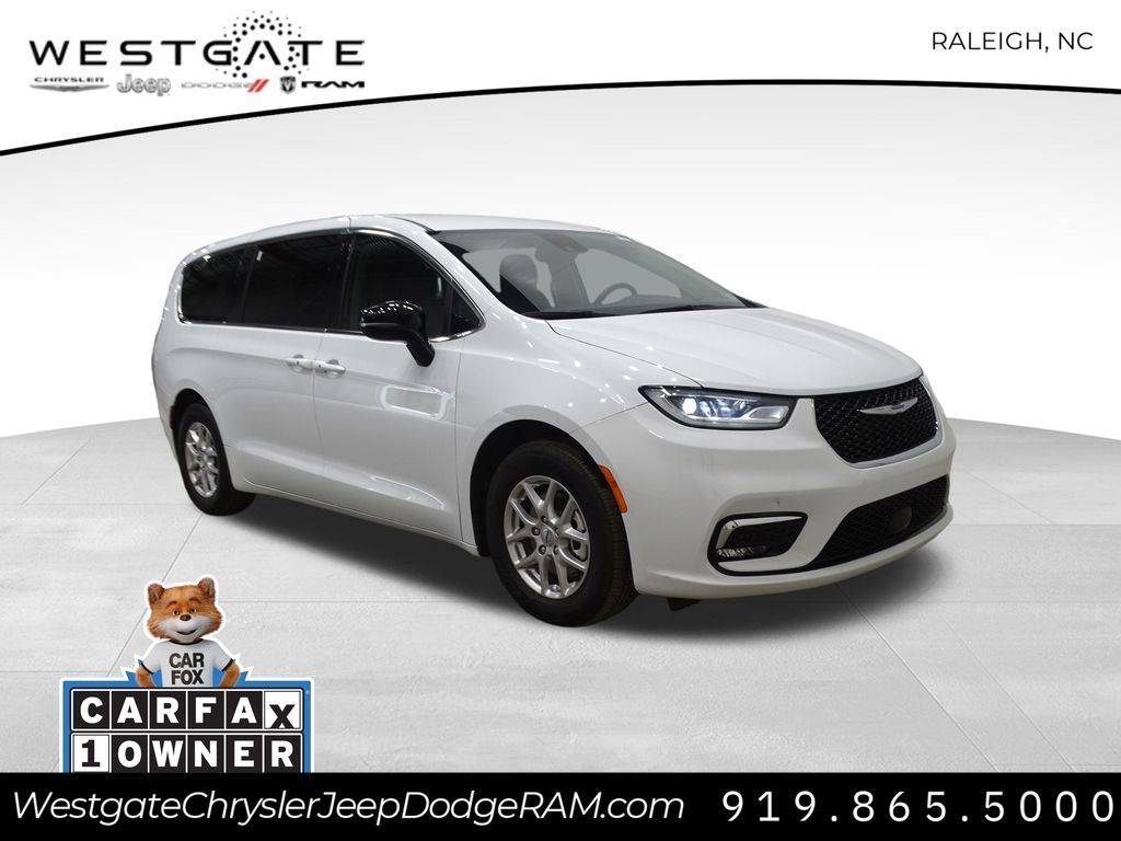 2024 Chrysler Pacifica Touring L — Minivan — 30,406 mi — Raleigh, NC