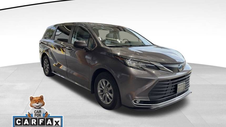 2023 Toyota Sienna XLE — Minivan — 57,186 mi — Raleigh, NC