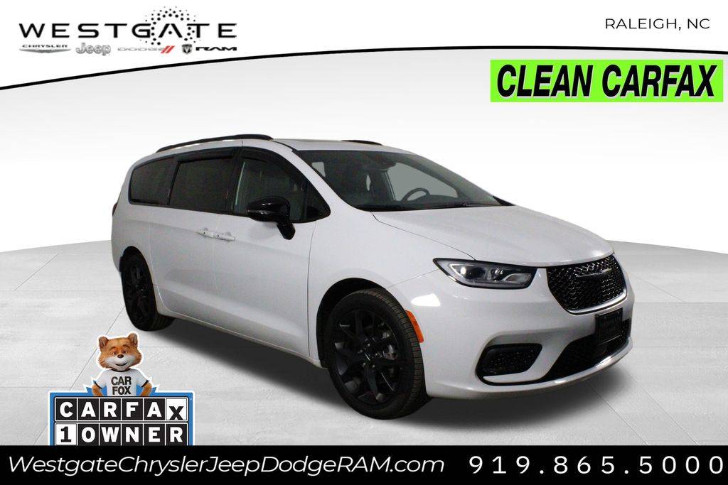 2024 Chrysler Pacifica Touring L — Minivan — 17,115 mi — Raleigh, NC
